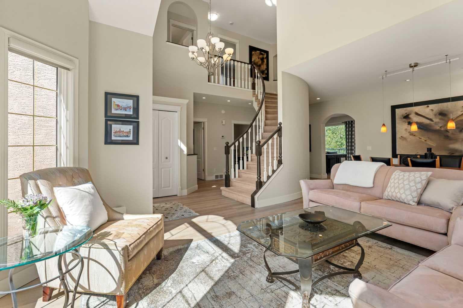 12 Mt Norquay Gate SE