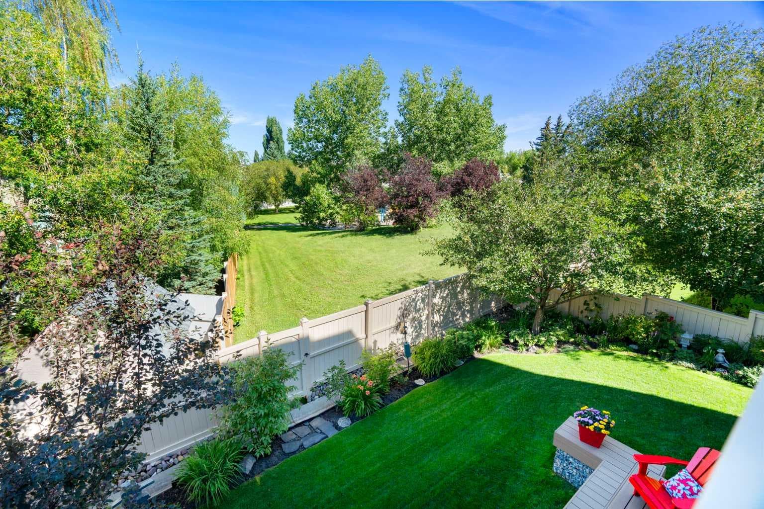 12 Mt Norquay Gate SE