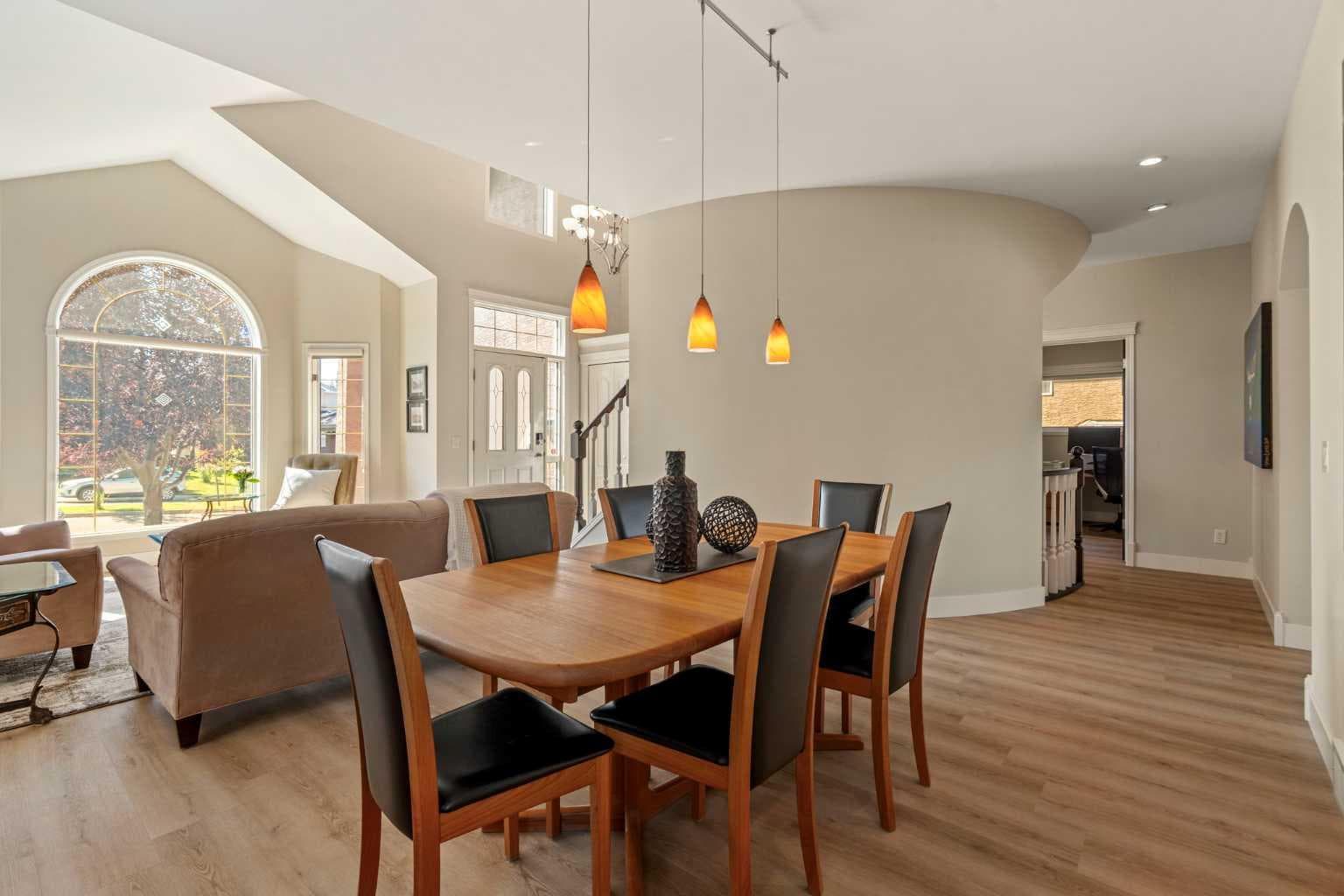 12 Mt Norquay Gate SE
