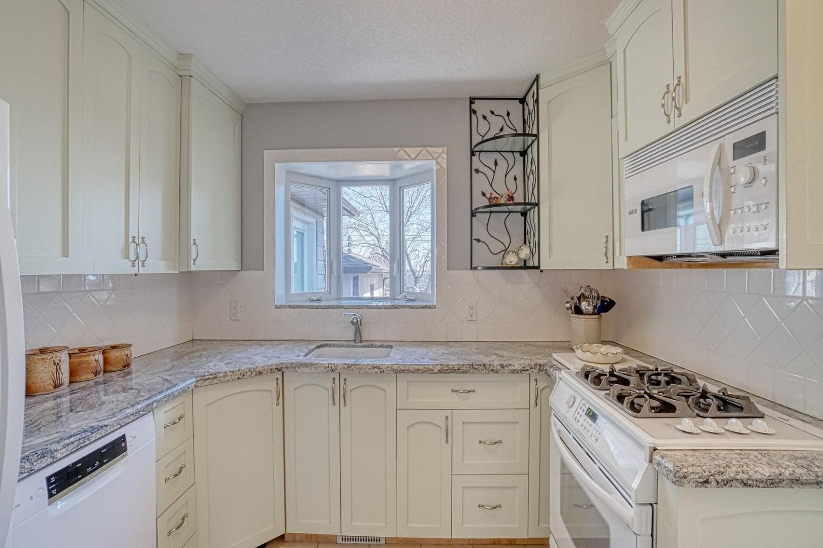 7412 Fleetwood Drive SE