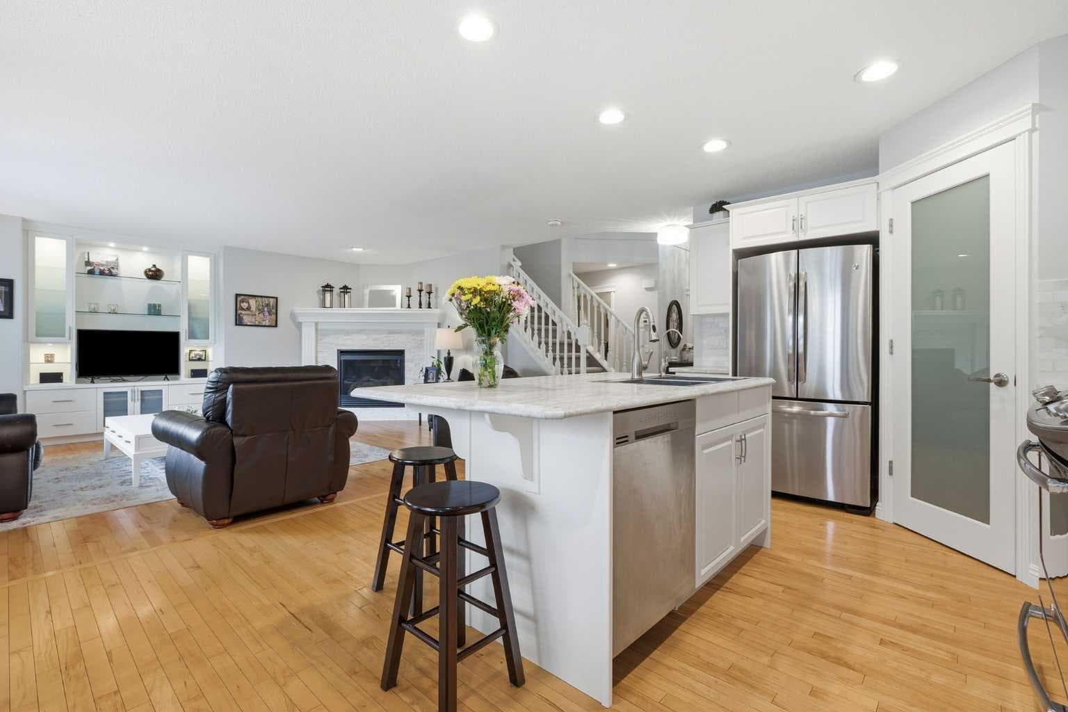 182 Kincora Park NW