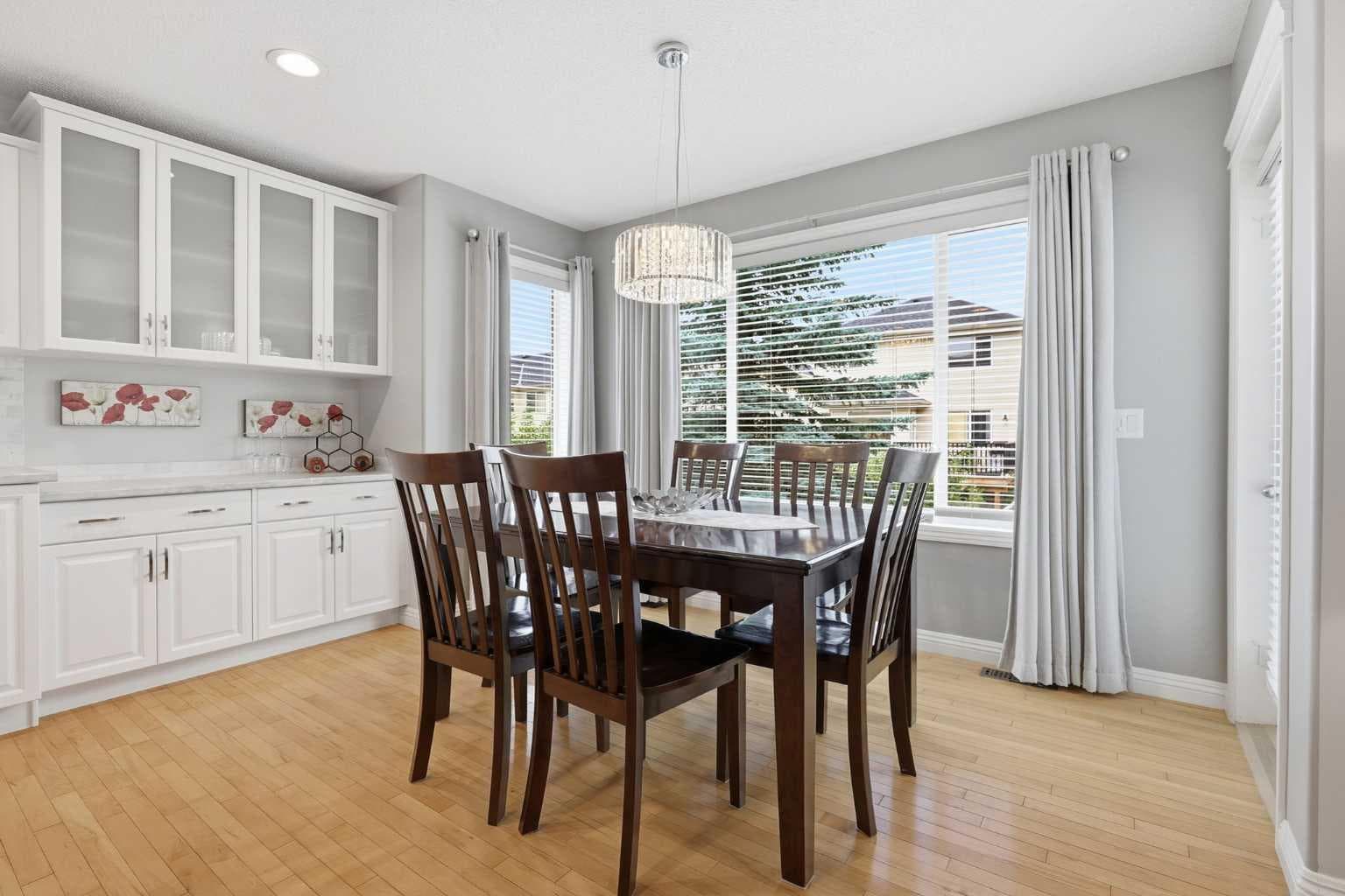 182 Kincora Park NW