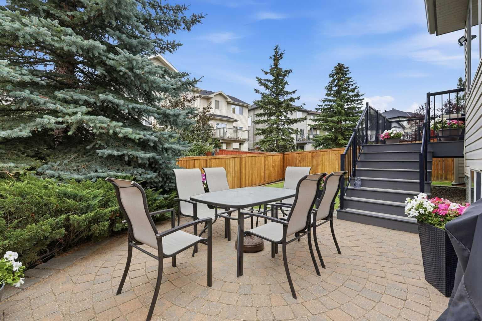 182 Kincora Park NW