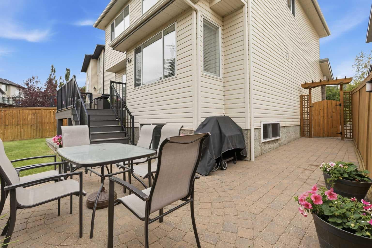 182 Kincora Park NW