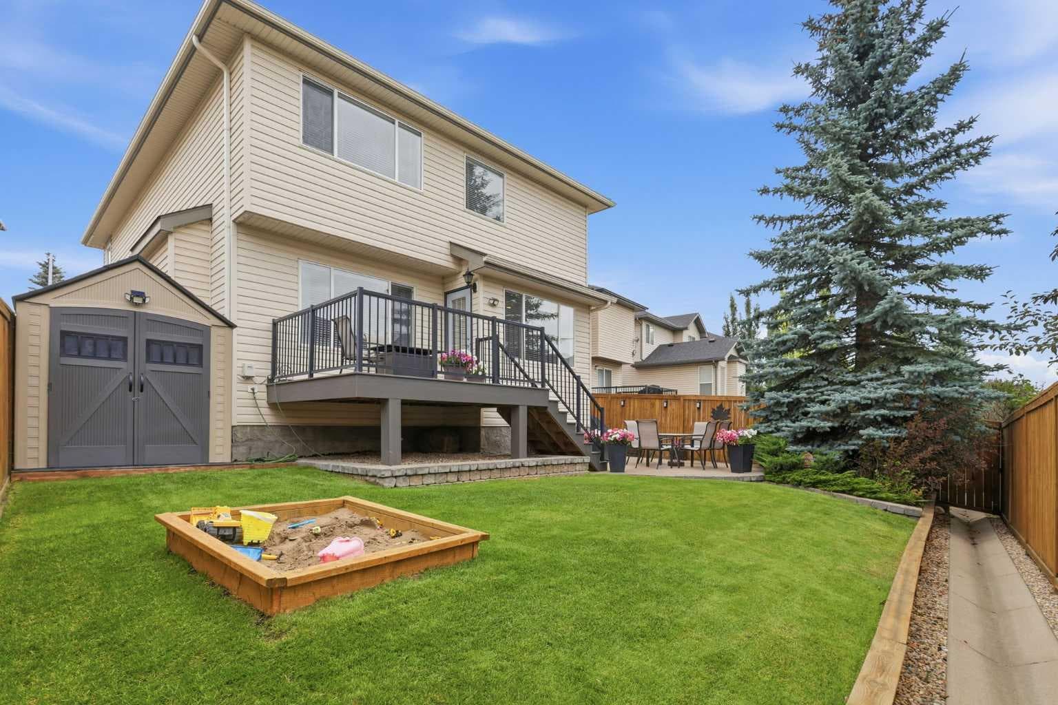 182 Kincora Park NW