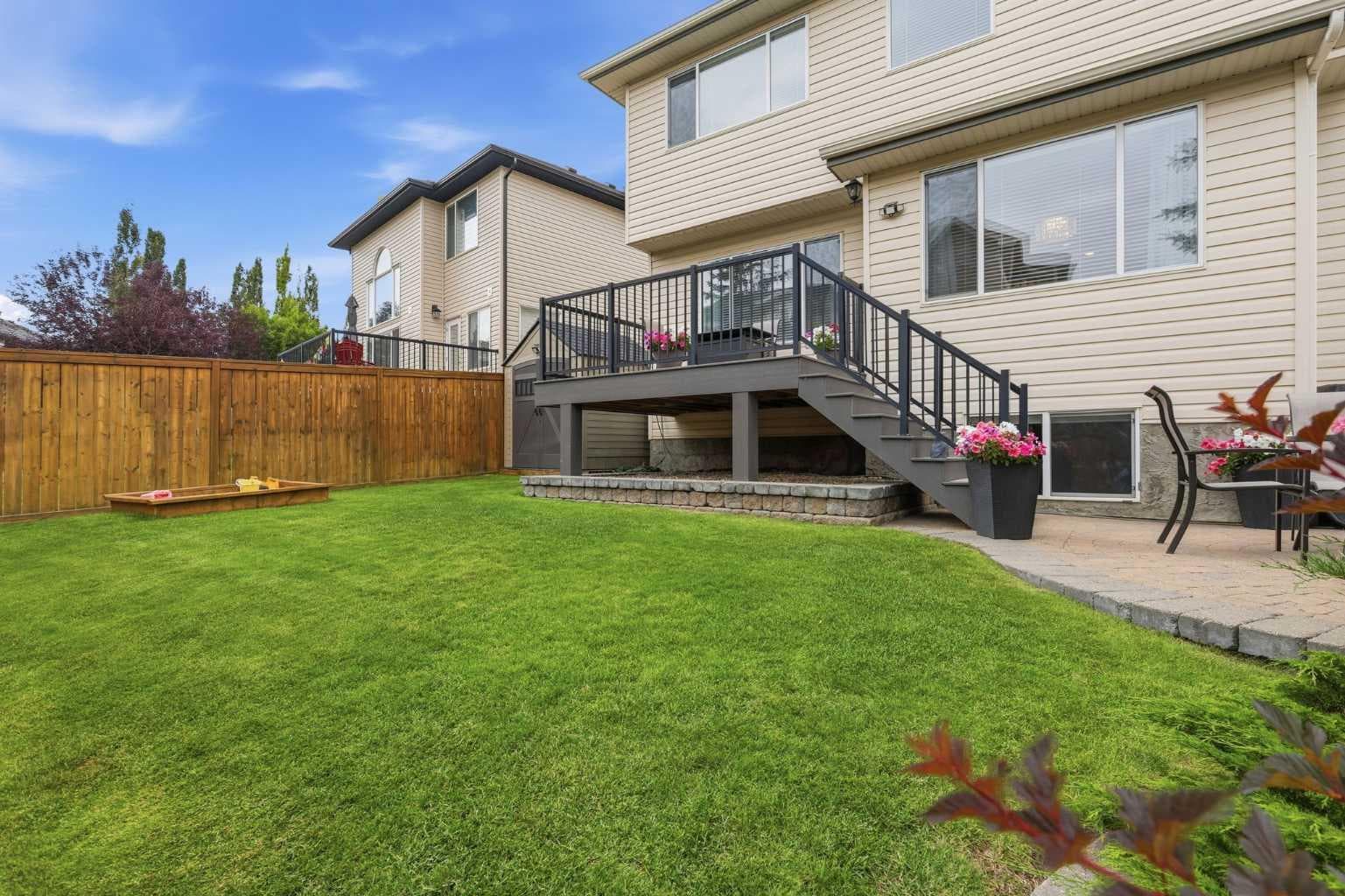 182 Kincora Park NW