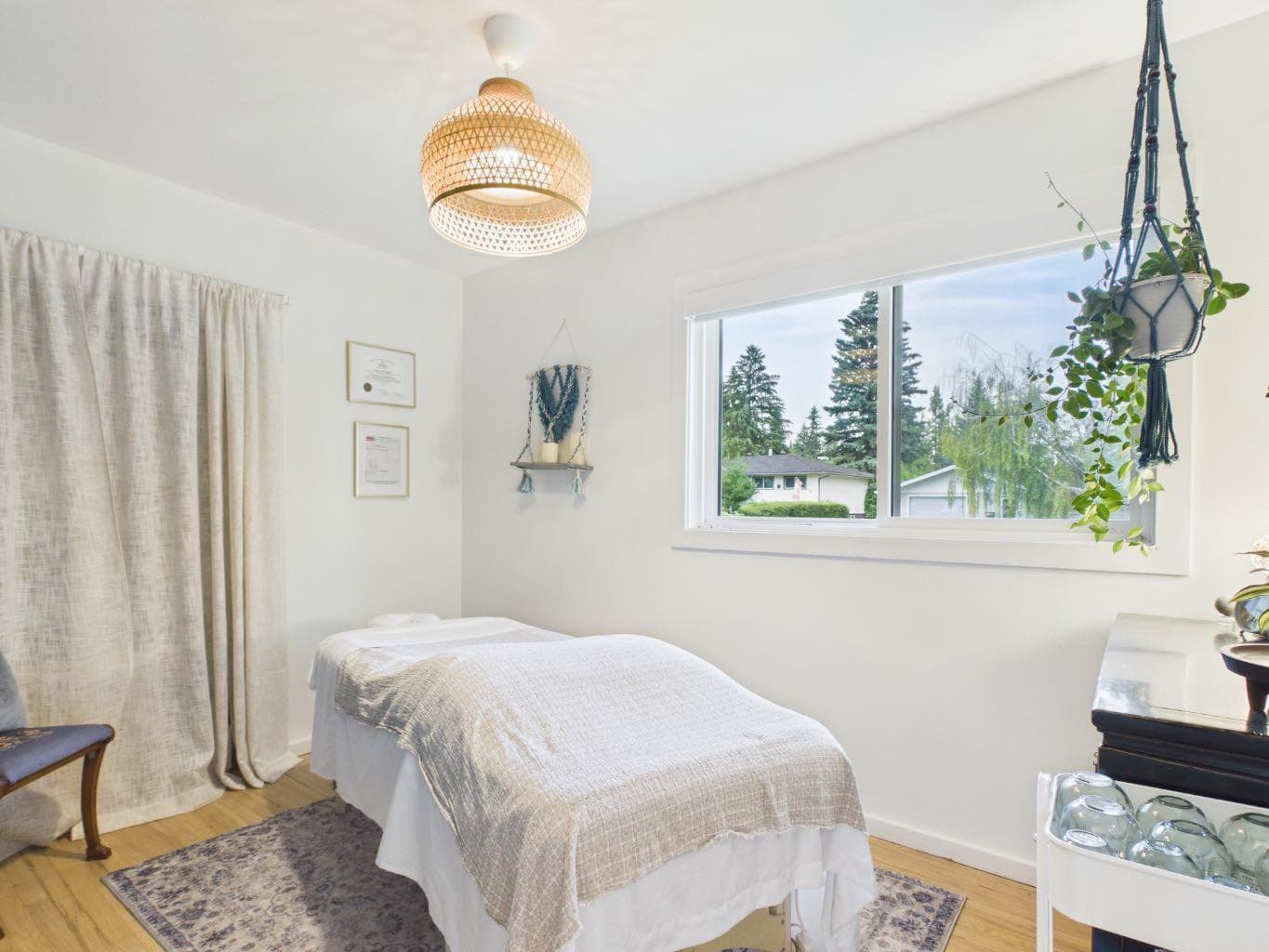 15 Hazelwood Crescent SW