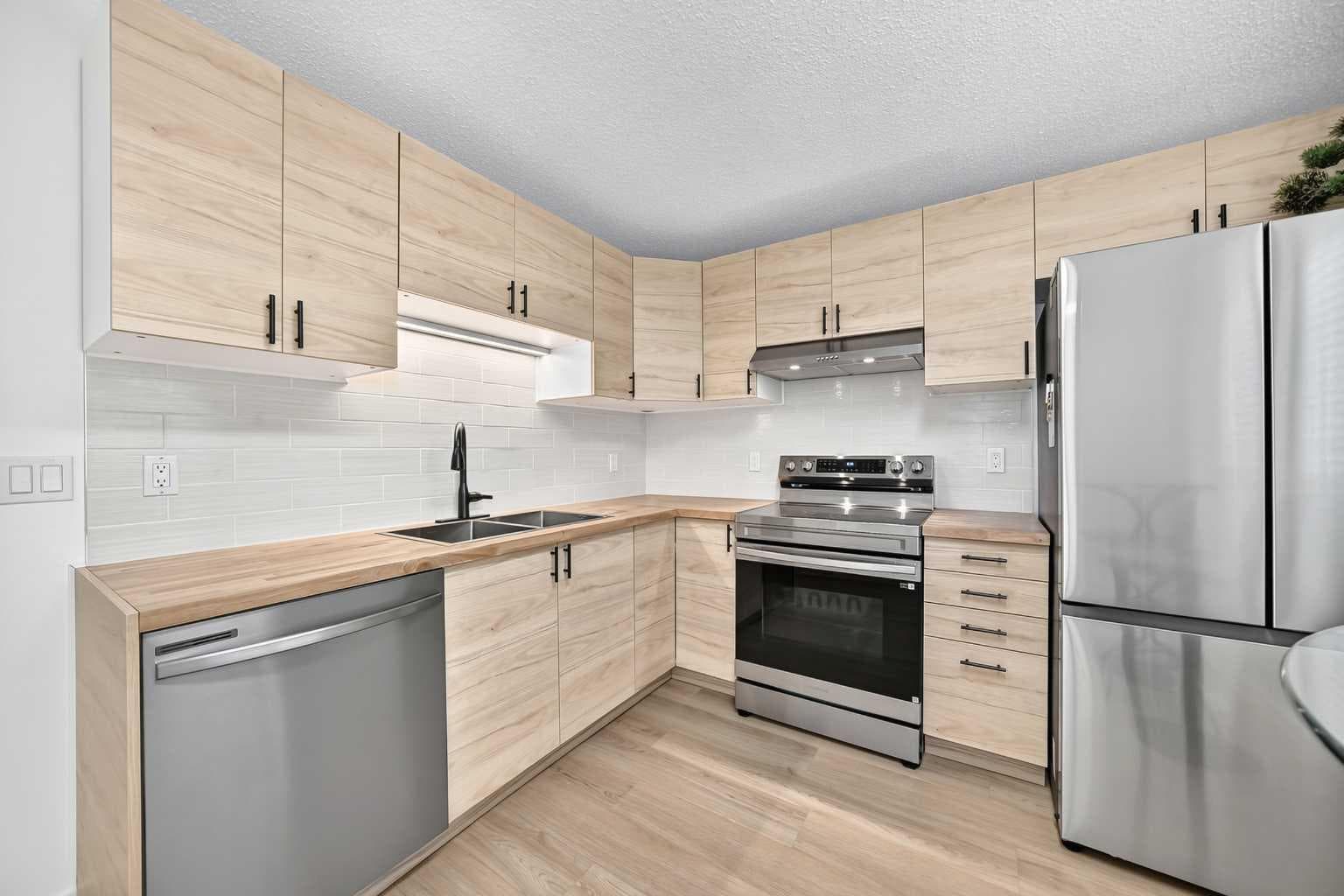 135 Woodsman Lane SW