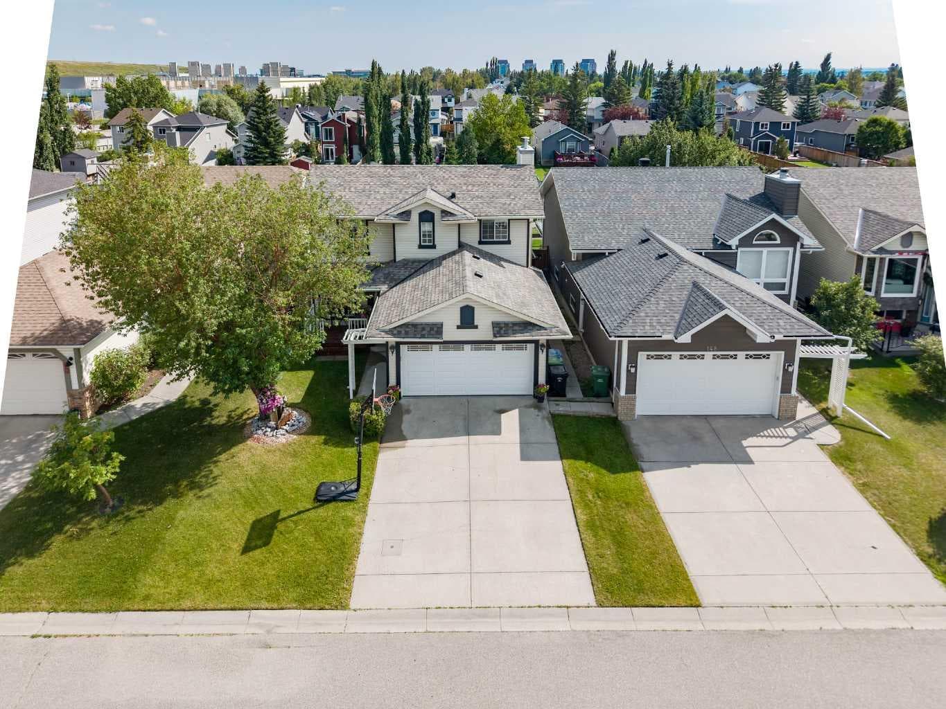 144 Riverstone Crescent SE