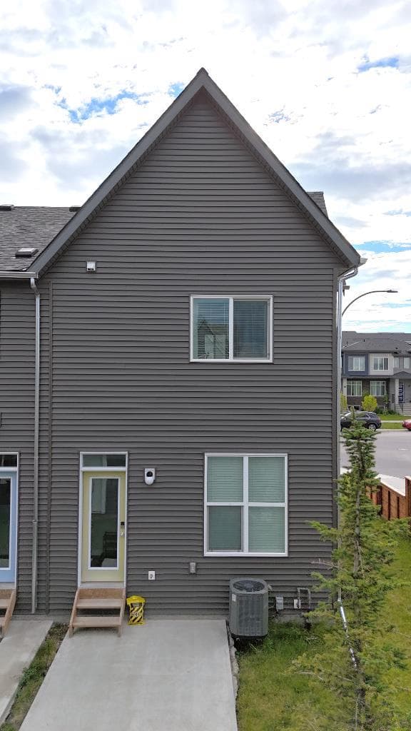 148 Carrington Boulevard NW