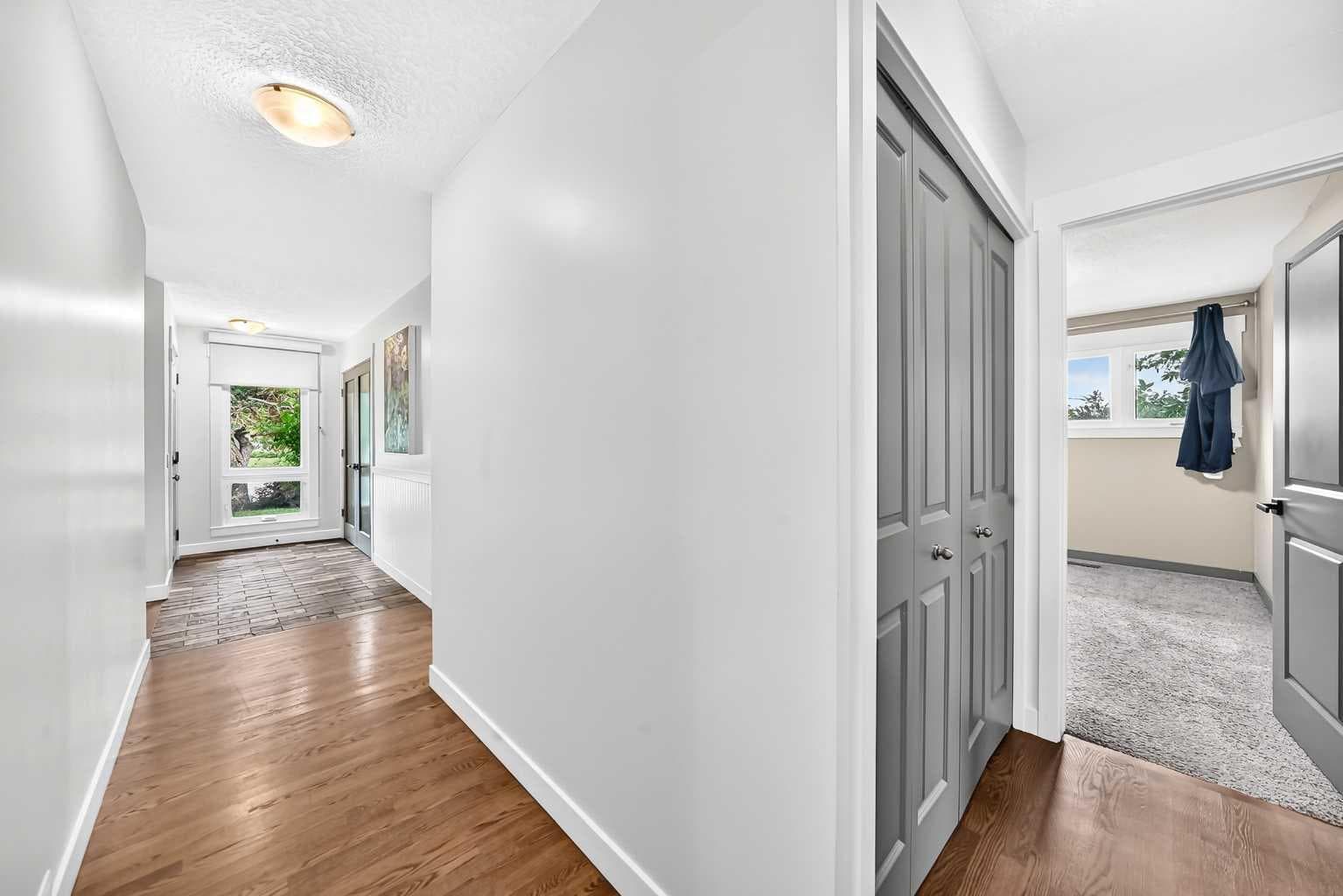 5839 Dalkeith Hill  