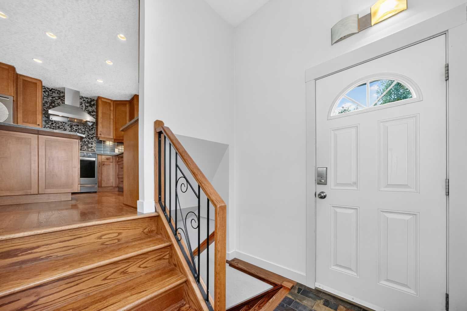 5839 Dalkeith Hill  