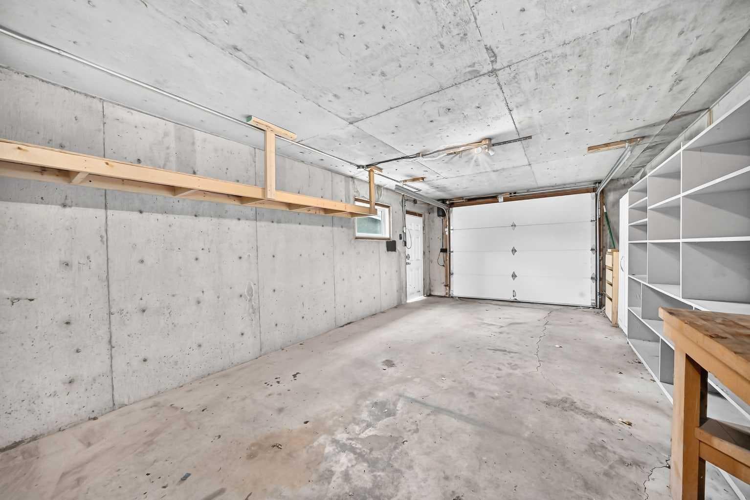 5839 Dalkeith Hill  