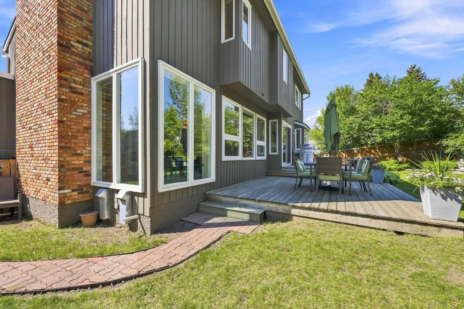 952 Edgemont Road NW