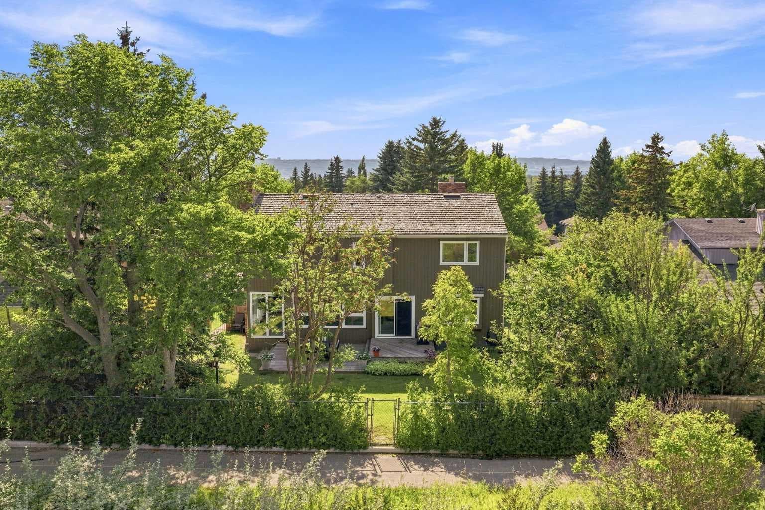 952 Edgemont Road NW