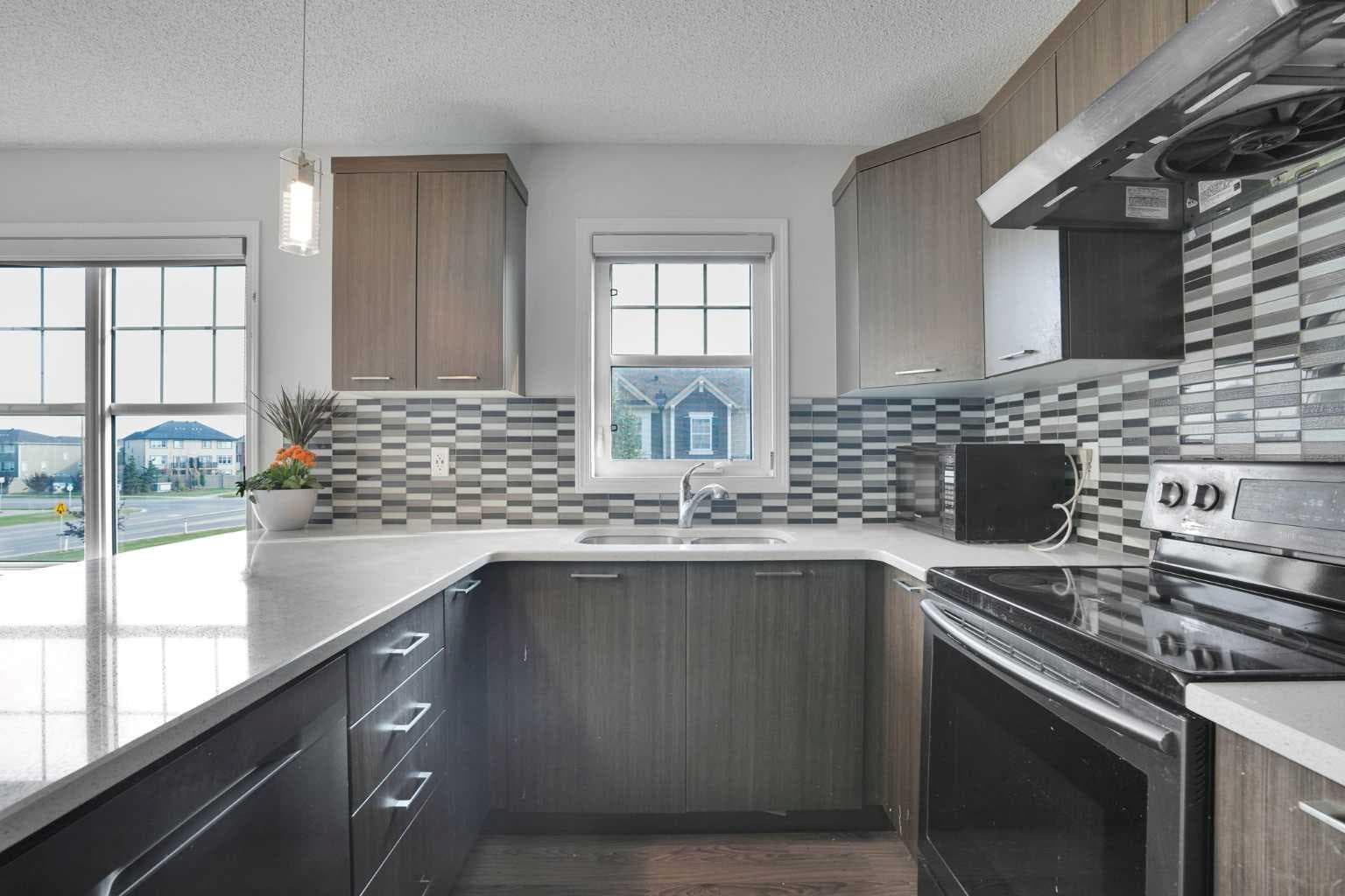 220 windford Crescent 