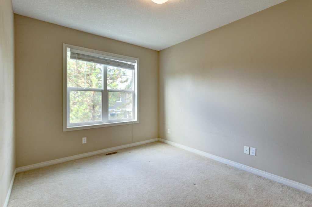 409 Cranberry Park SE