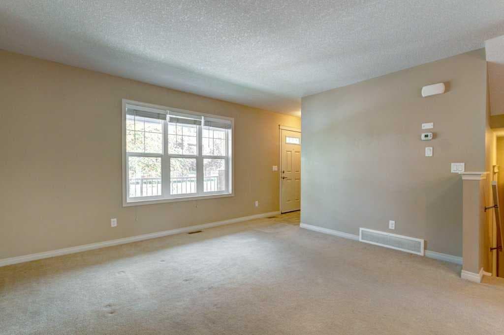409 Cranberry Park SE
