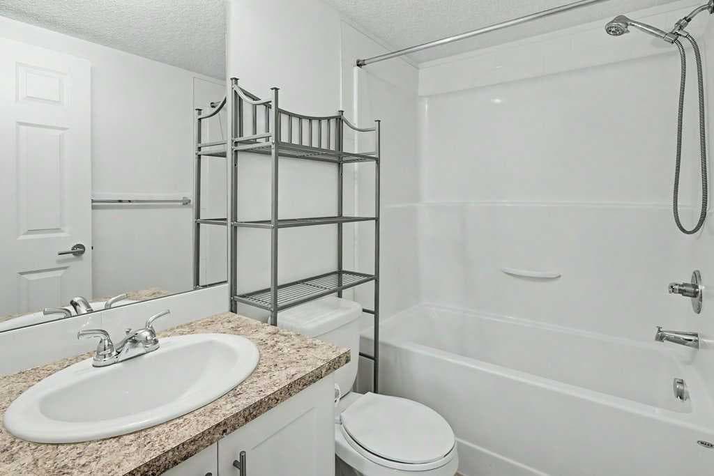 3210, 755 Copperpond Boulevard SE
