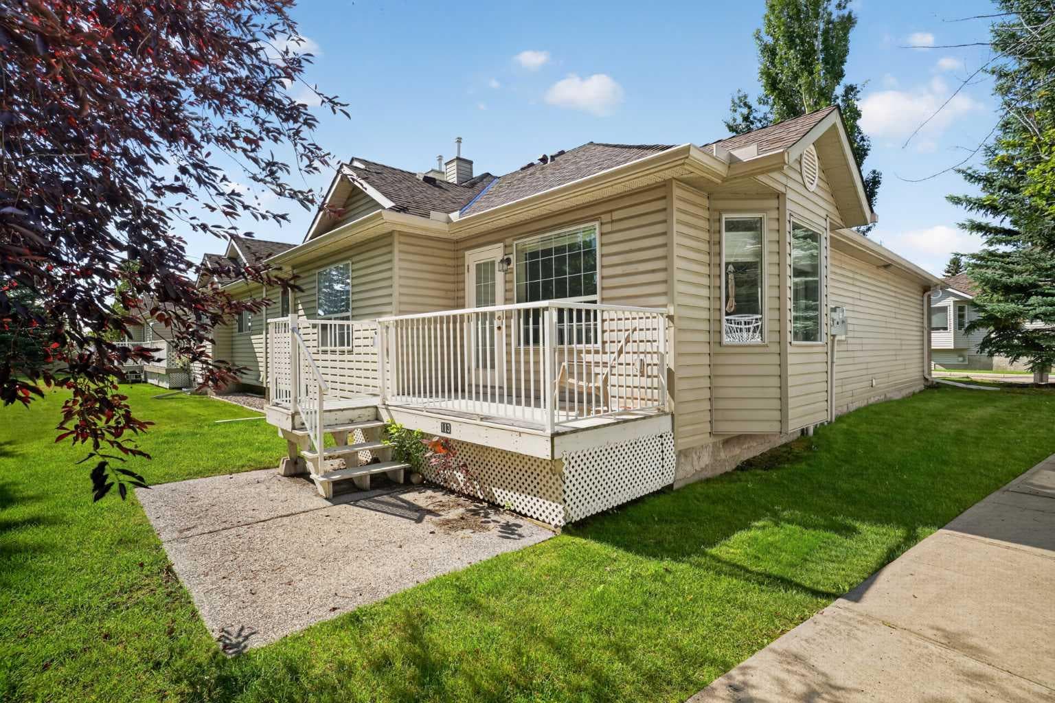 113 Mt Douglas Villas SE