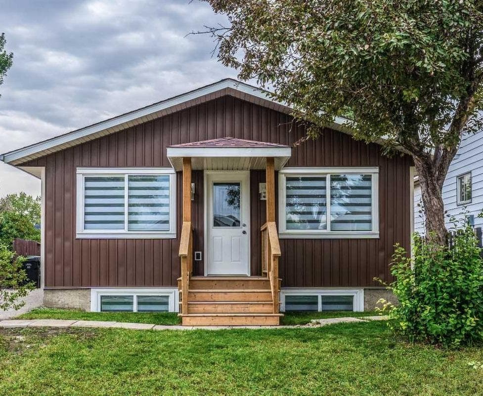 48 Doverglen Crescent SE