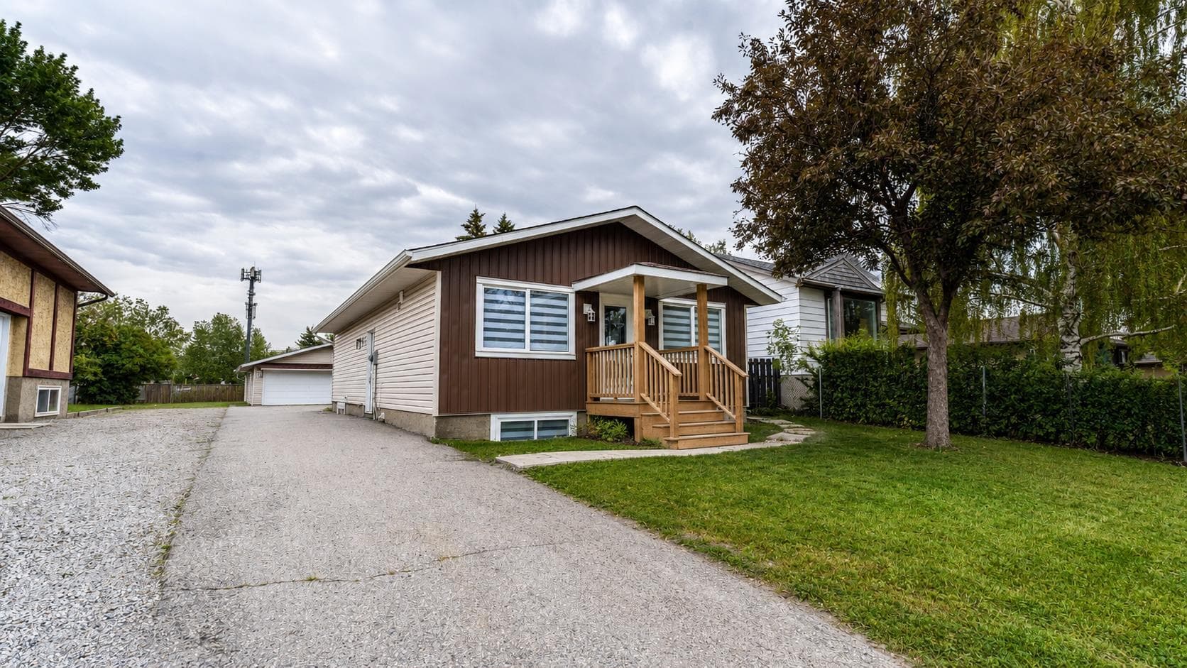48 Doverglen Crescent SE
