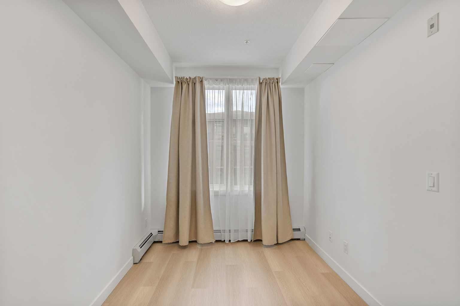 1309, 200 Seton Circle SE