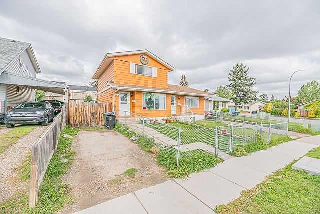 3326 Radcliffe Drive SE