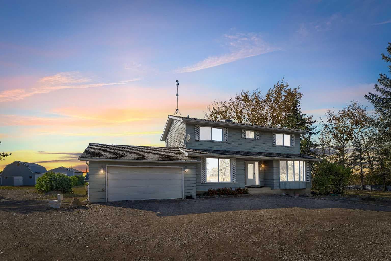 233081 Glenmore View Road 