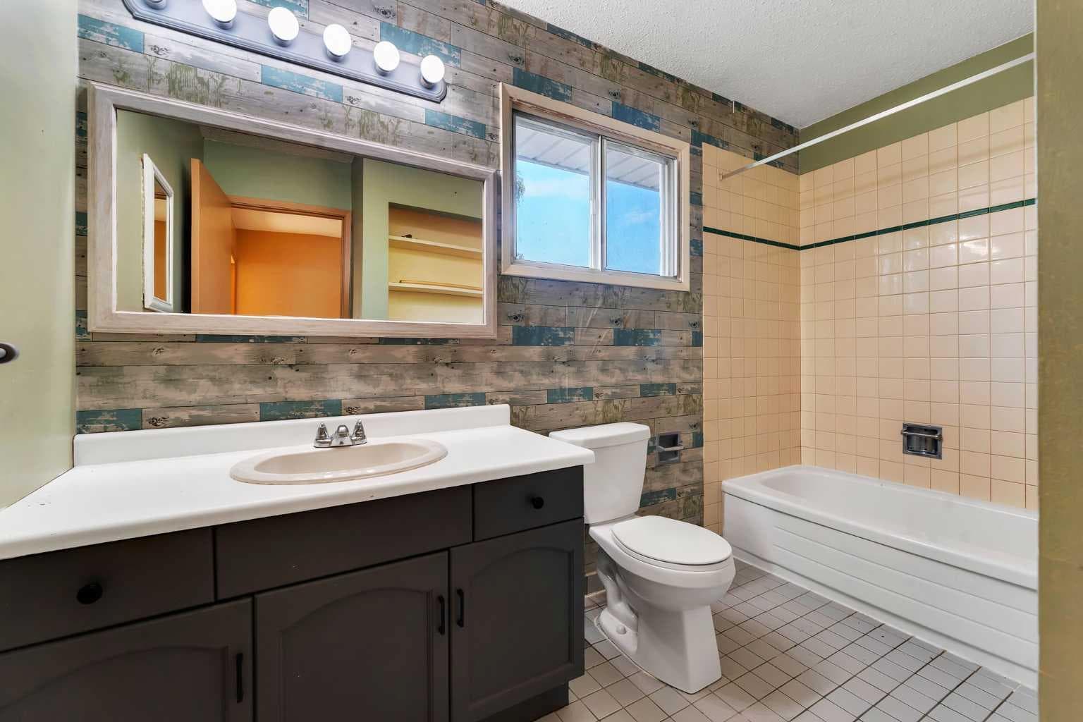 233081 Glenmore View Road 