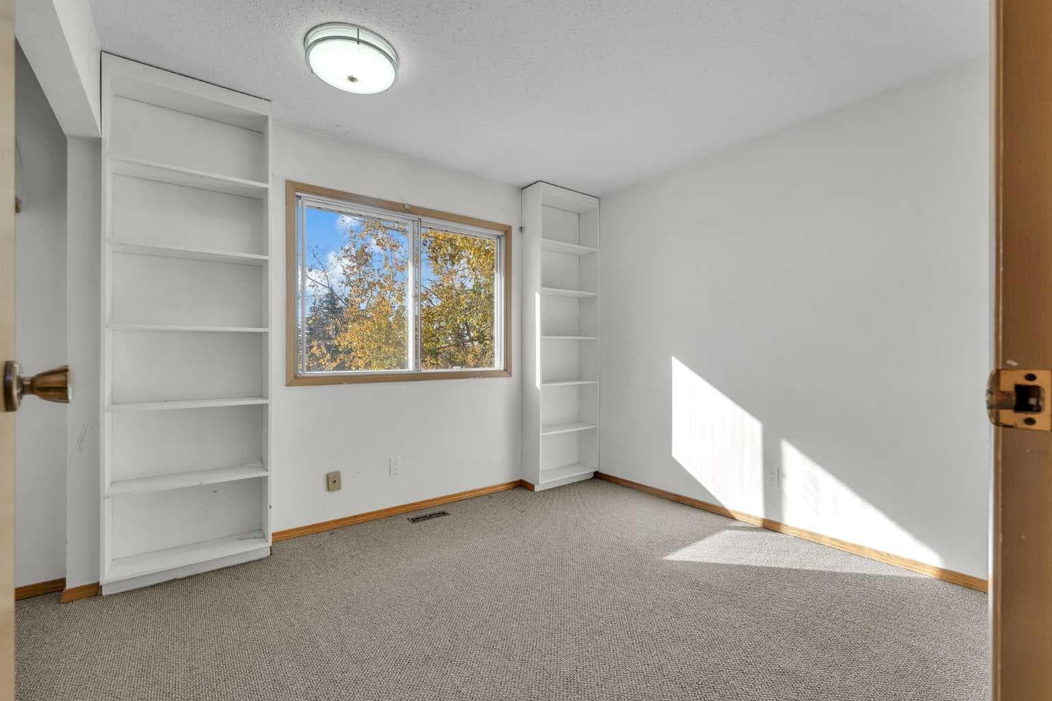 233081 Glenmore View Road 