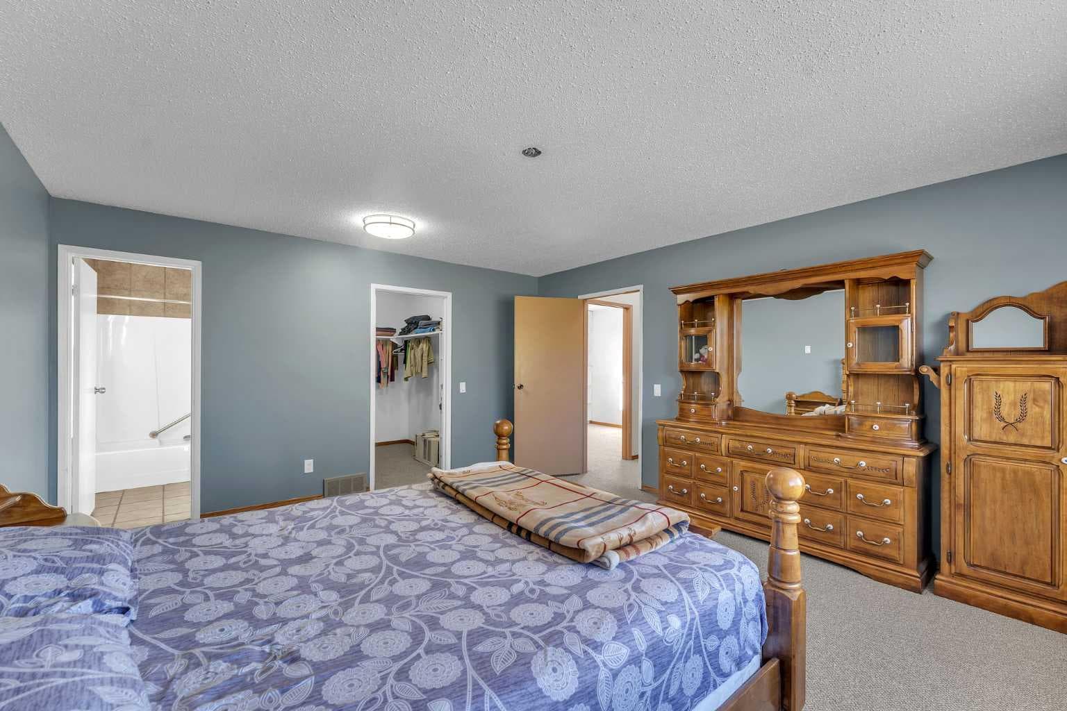 233081 Glenmore View Road 