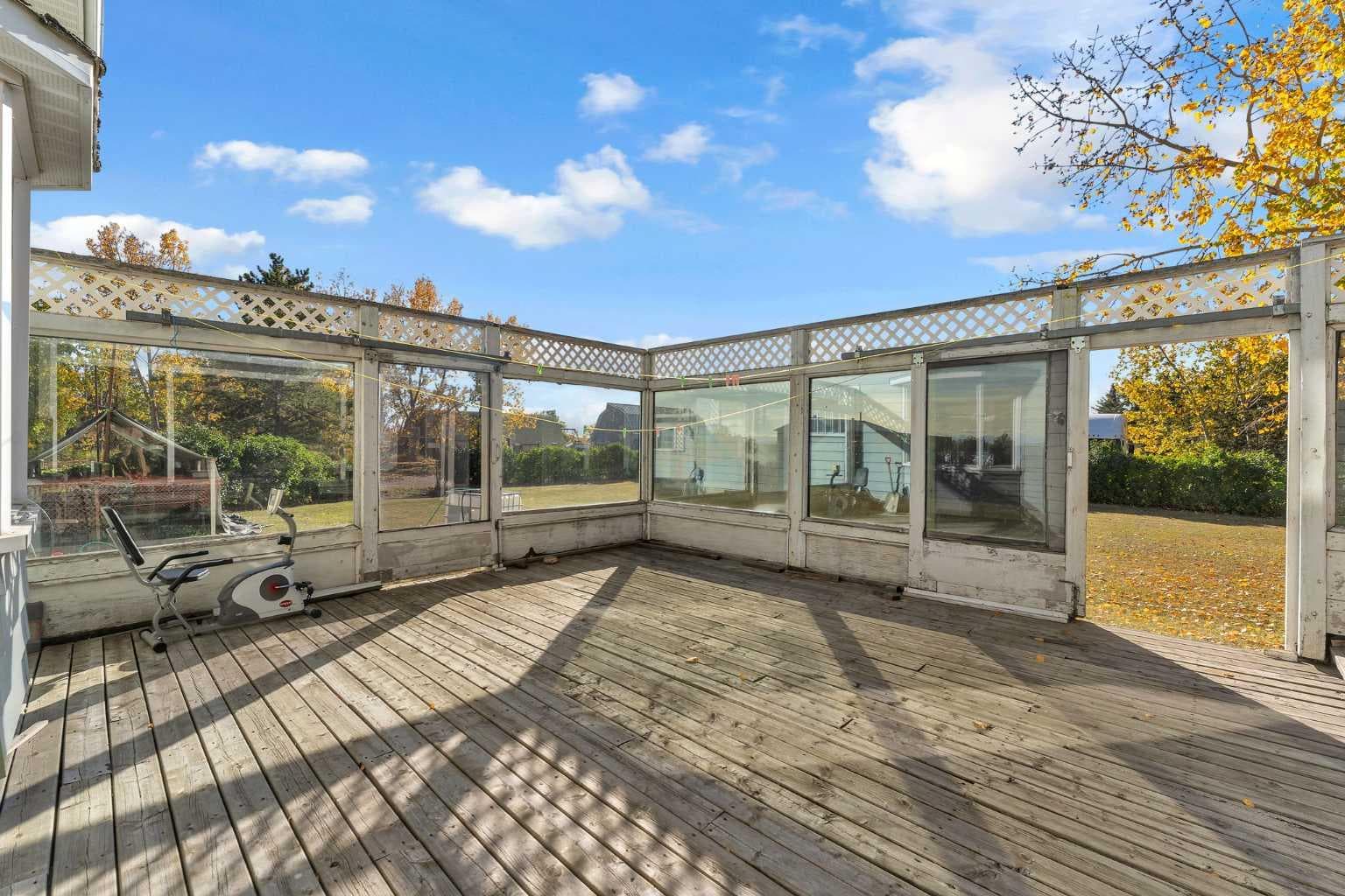 233081 Glenmore View Road 