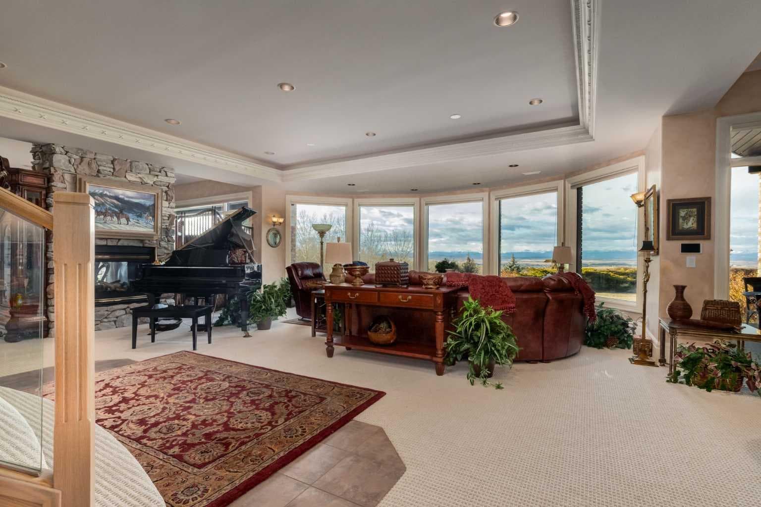 31 Pinnacle Ridge Drive SW