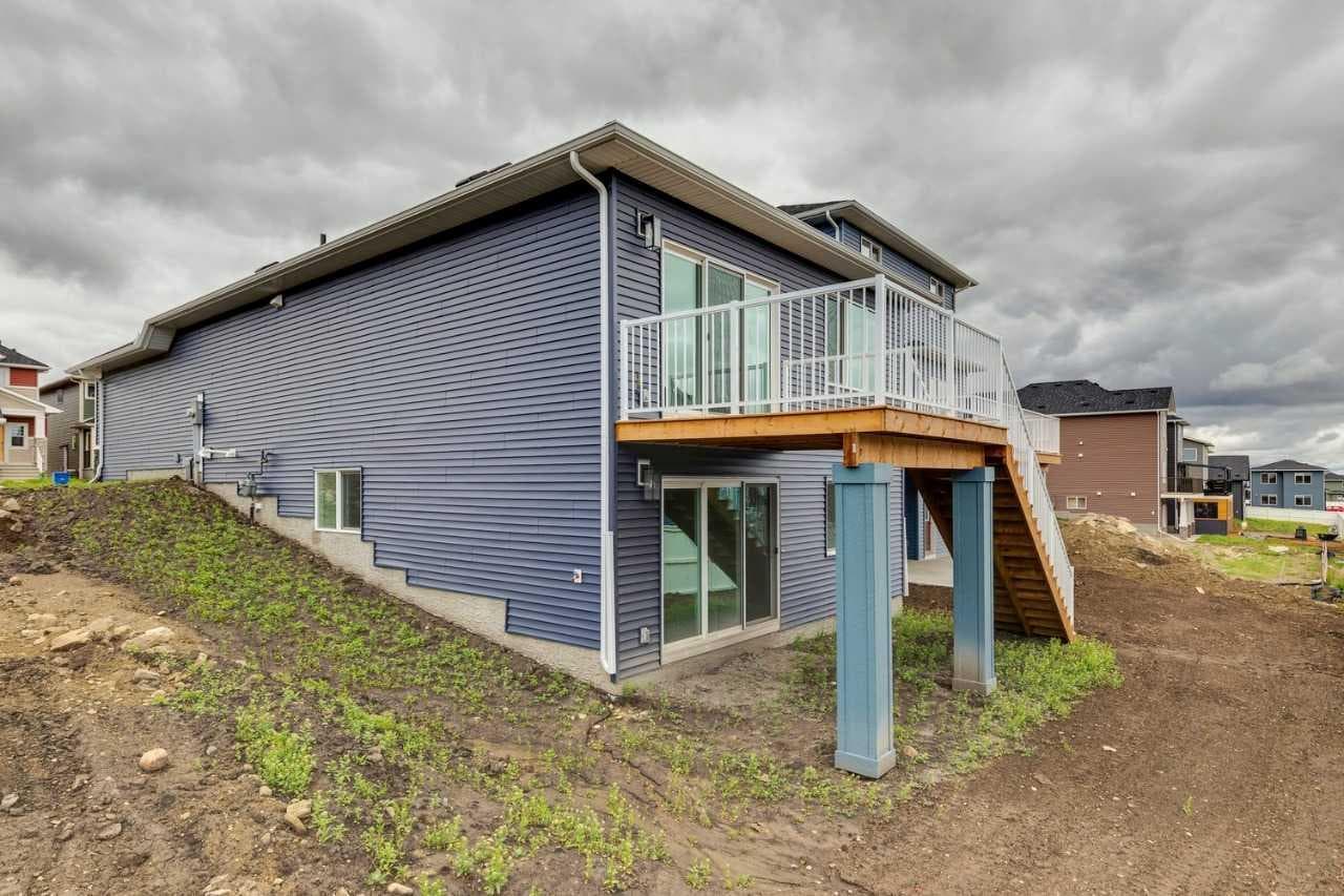 1402 Bayview Crescent SW