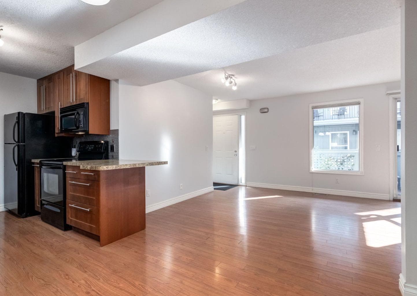 3, 123 13 Avenue NE