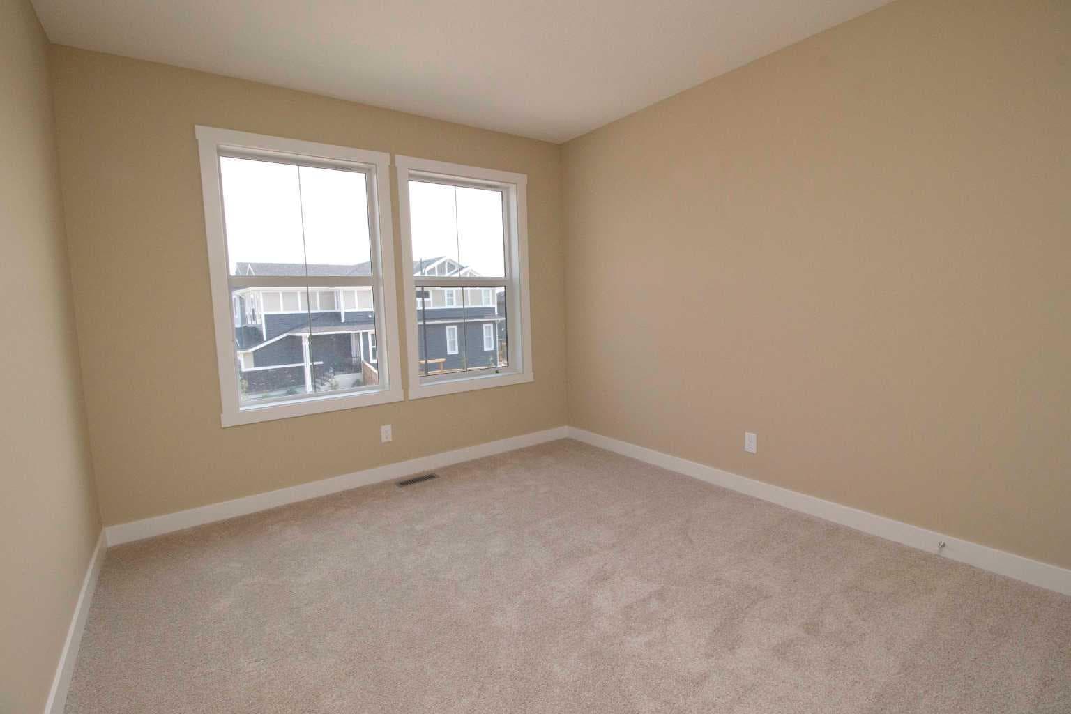 127 Sundown Crescent 