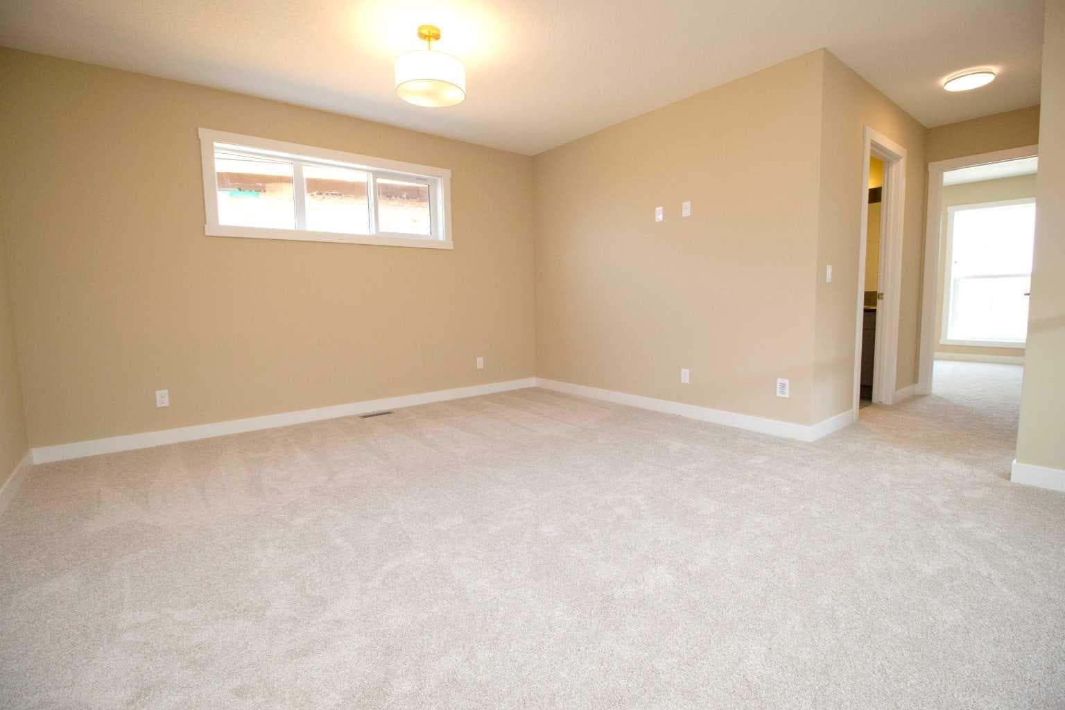 127 Sundown Crescent 