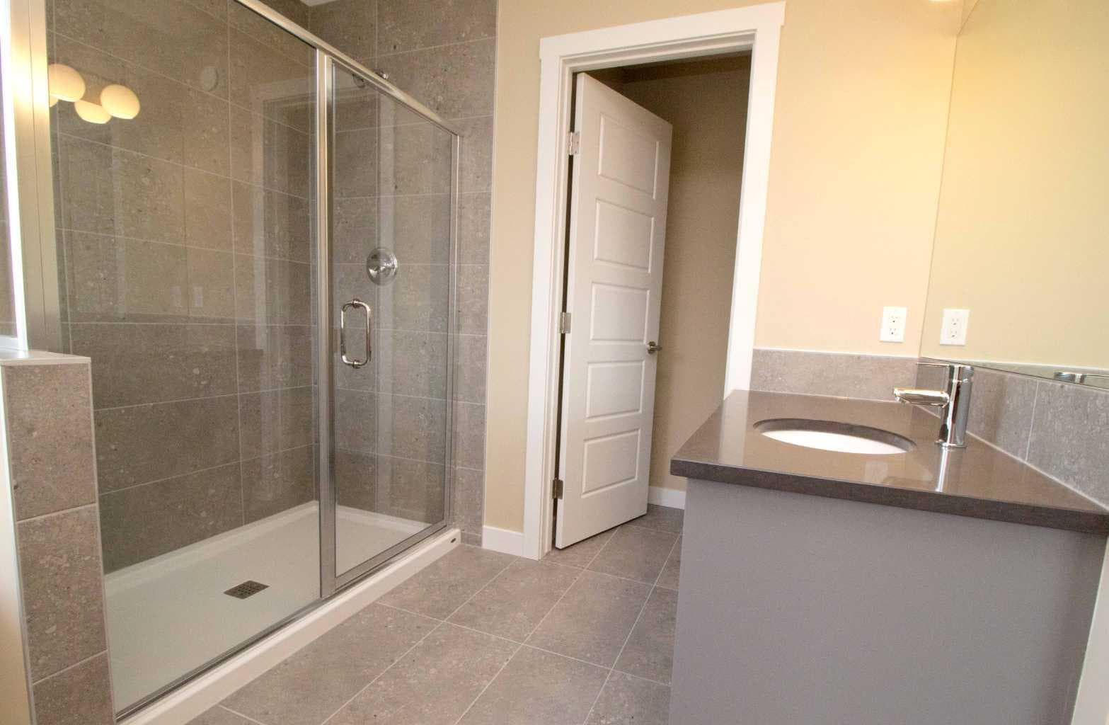 127 Sundown Crescent 