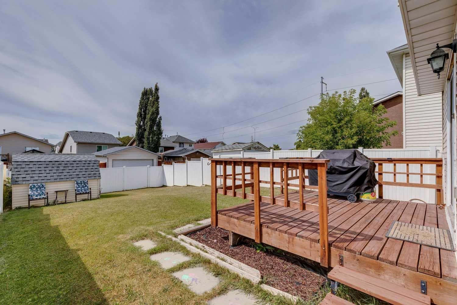 151 Rivercrest Close SE