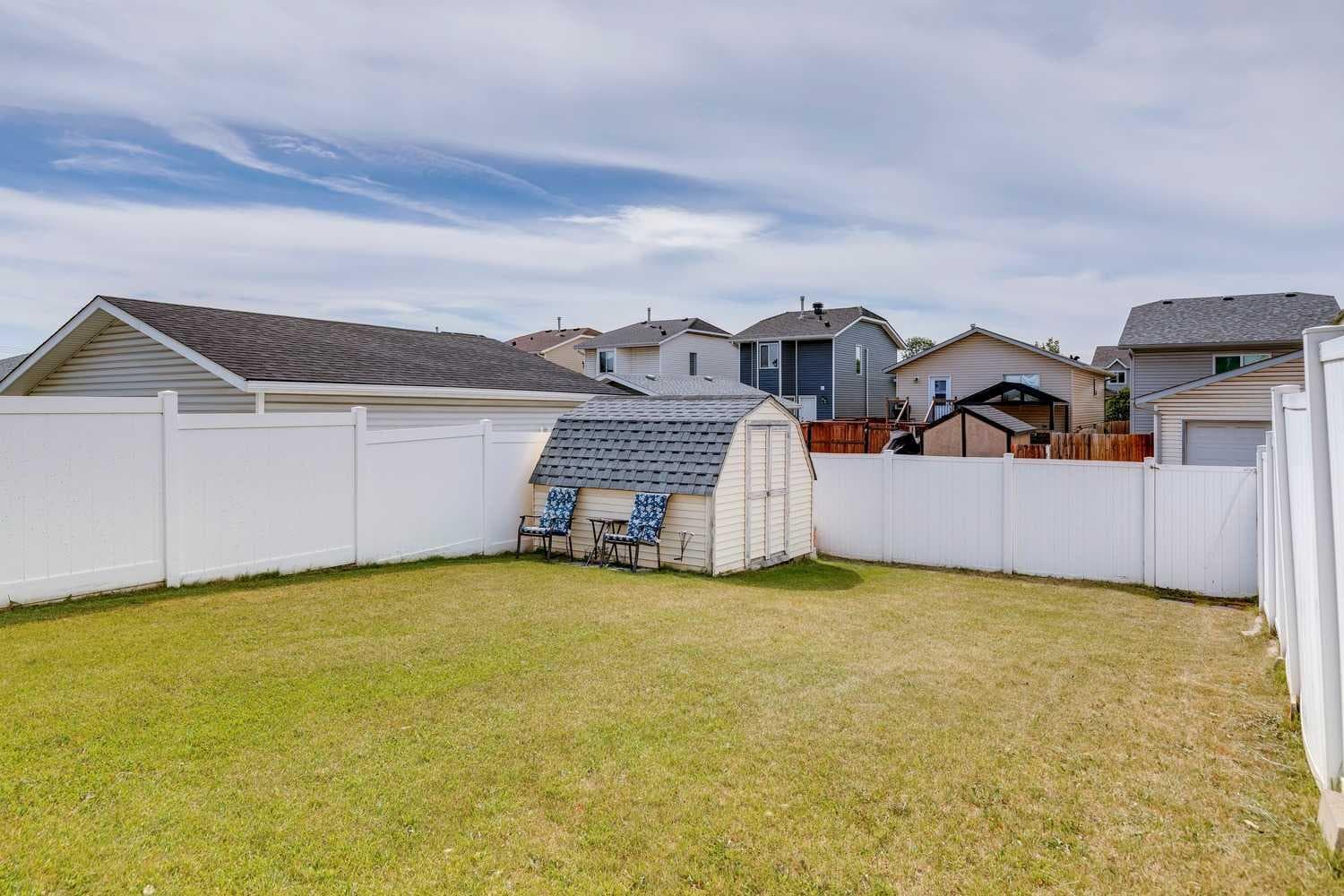 151 Rivercrest Close SE