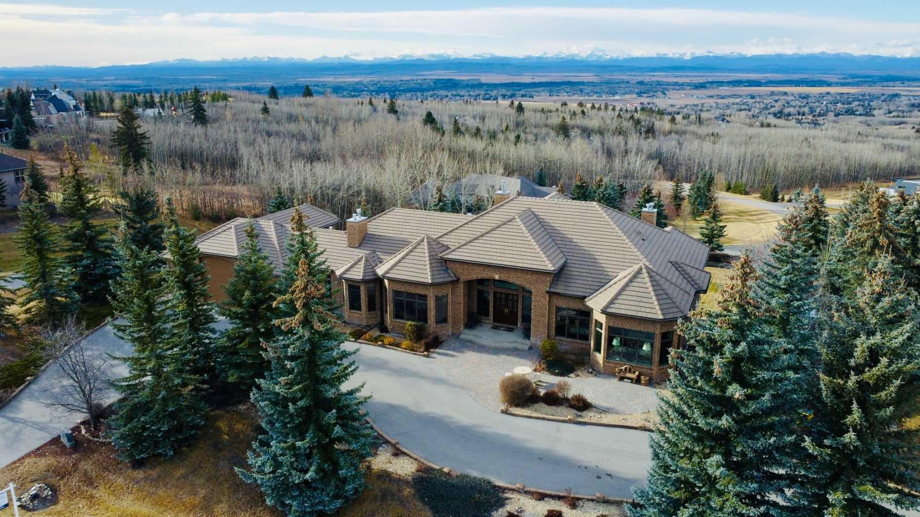 31 Pinnacle Ridge Drive SW