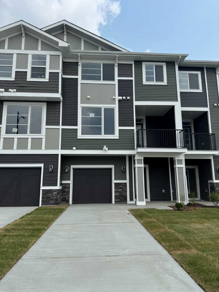 8 Waterford Glen